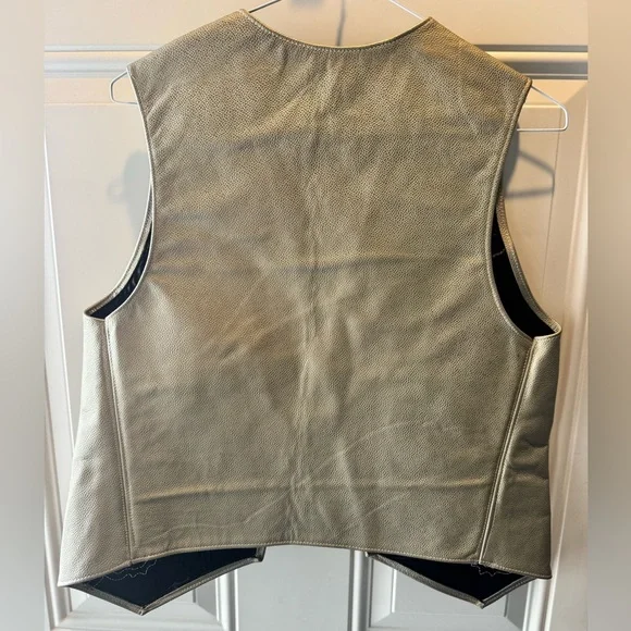 Leather Vest with Tooled Leather Design - Picture 2 of 6